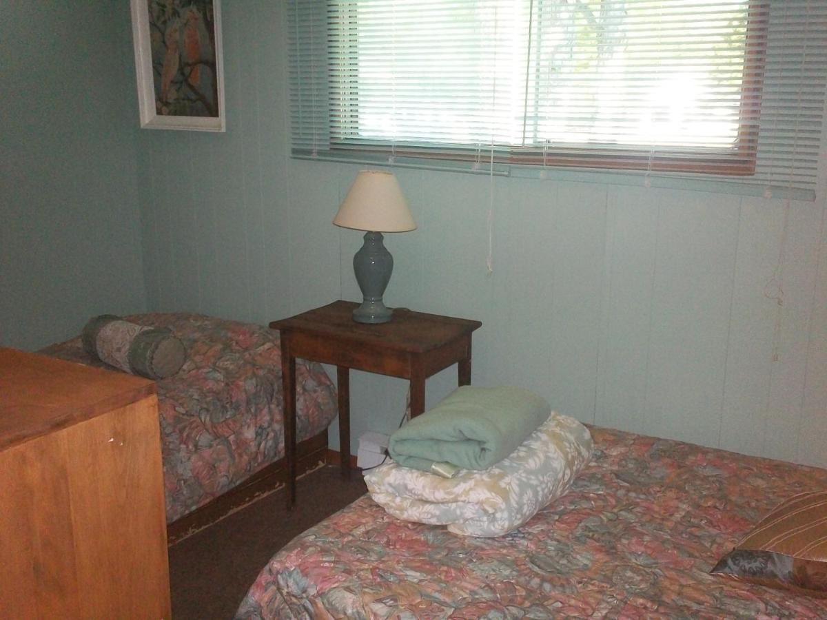 Chalkley'S Sandy Bay Cottage Resort Nipissing Beach ห้อง รูปภาพ