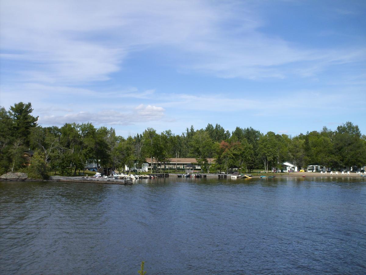 Chalkley'S Sandy Bay Cottage Resort Nipissing Beach ภายนอก รูปภาพ